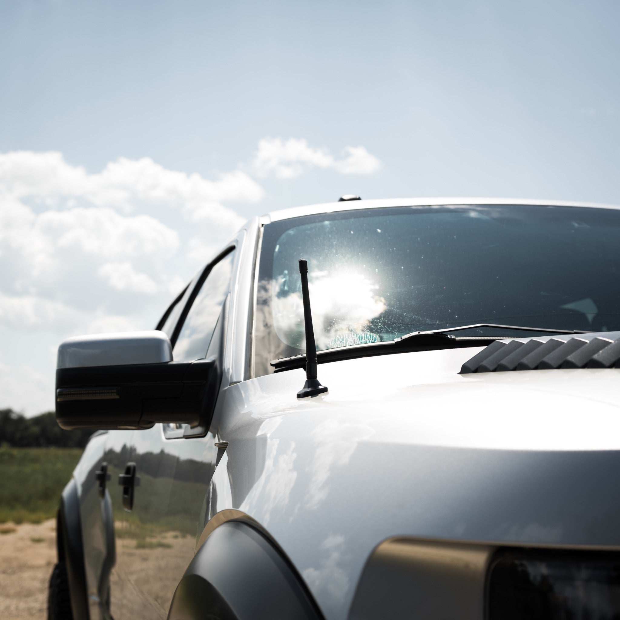 OffroadUp 7” 2009-2024 F150 Shorty Antenna
