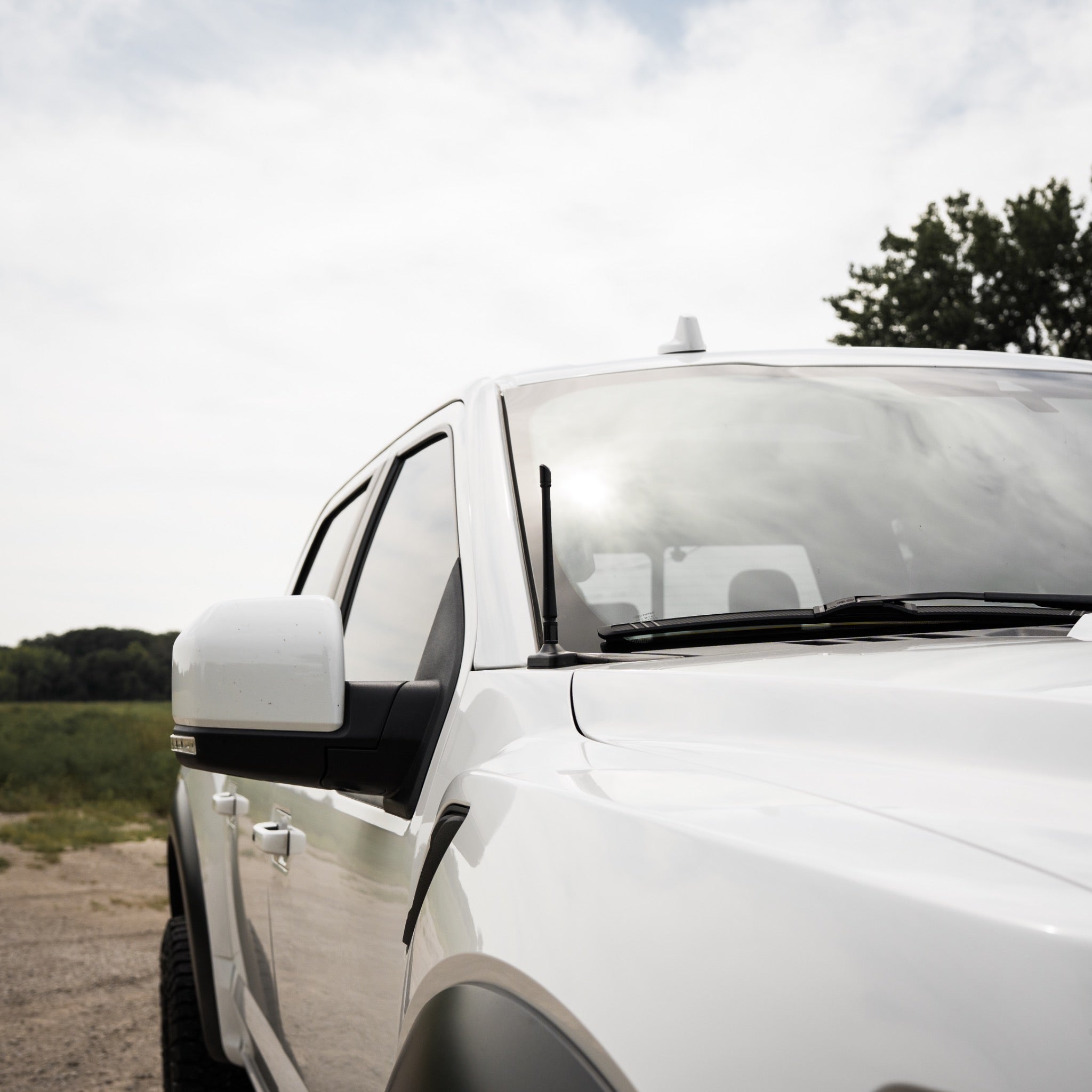 OffroadUp 7” 2009-2024 F150 Shorty Antenna
