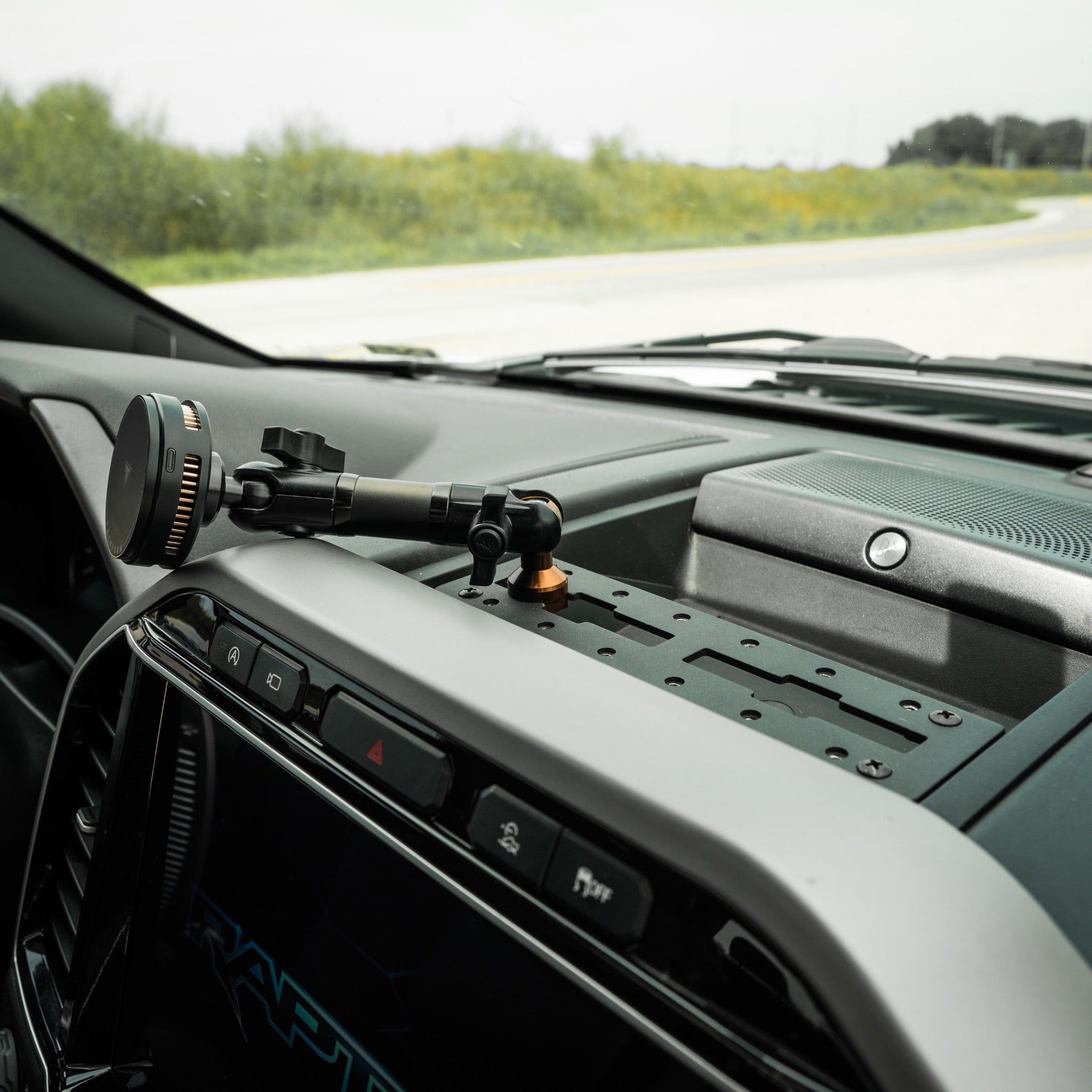 Tackform MagSafe Dash Phone Mount